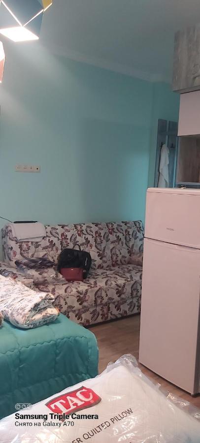 Студия Радуга У Моря Колхида 巴统 外观 照片